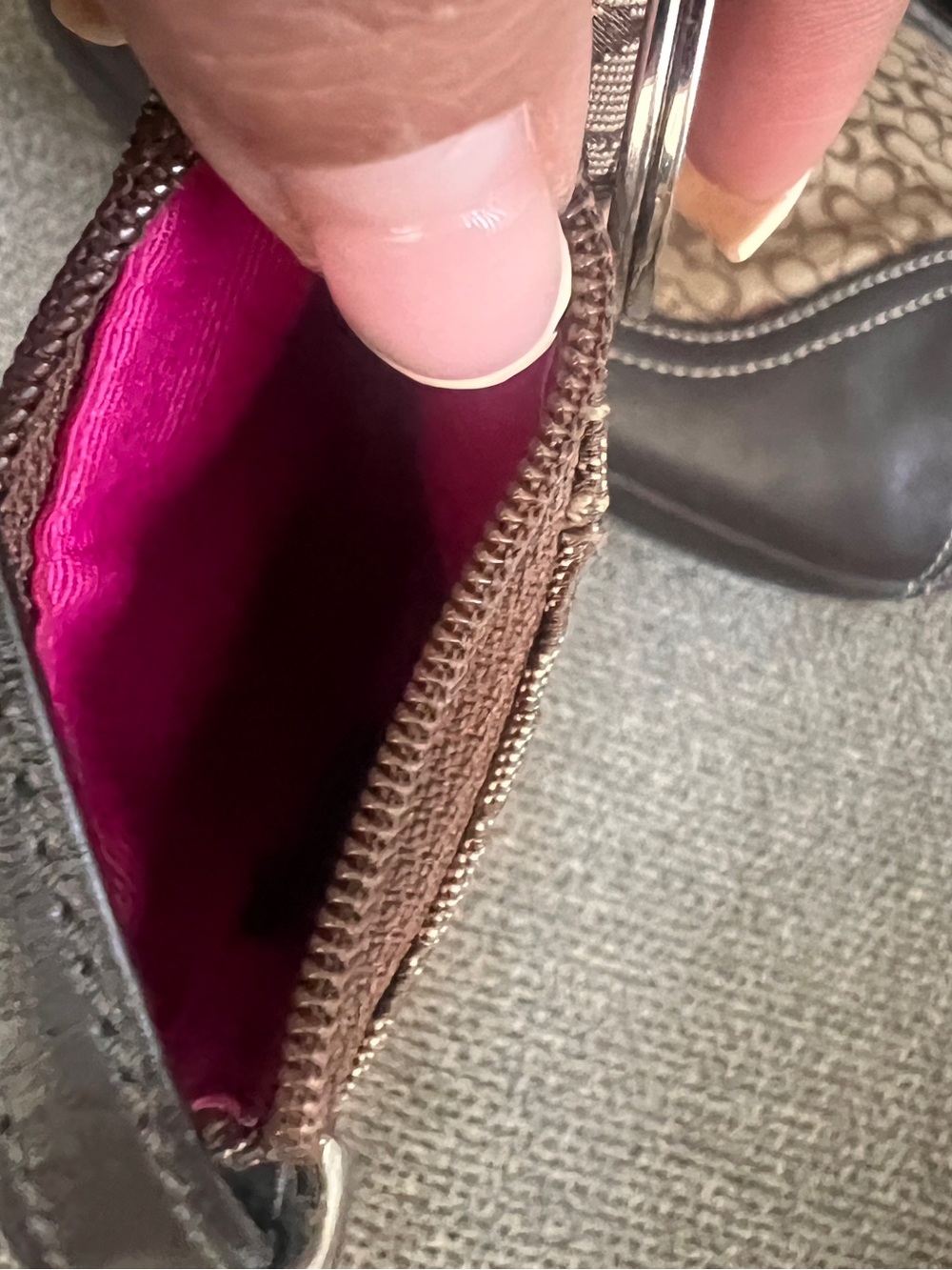 Coach charm - Picture 3 of 3